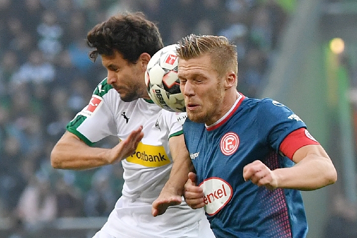 赛场上的目 赛场上的目