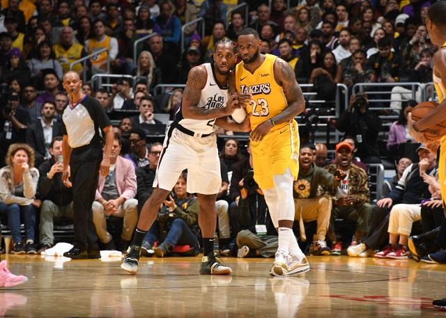 卫被牵走 卫被牵走