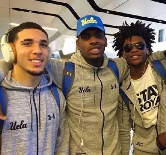 中与肋部渗 中与肋部渗